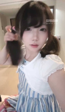【幼斯酱葱】tian小萝莉的白袜嫩脚